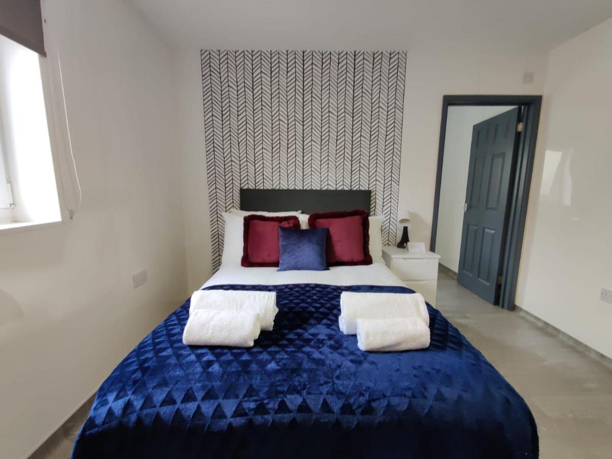 Double Ensuite Rooms Σουόνσι Εξωτερικό φωτογραφία