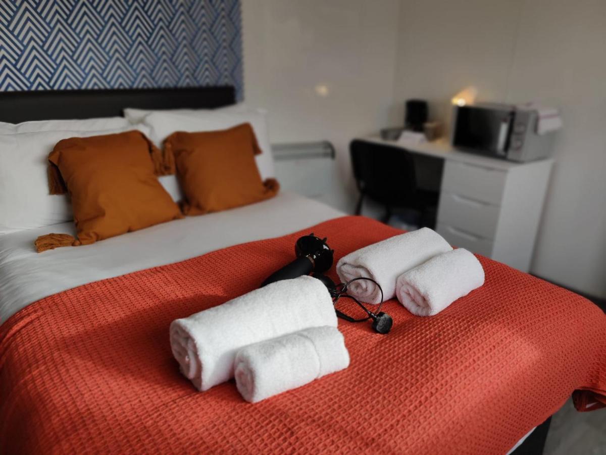 Double Ensuite Rooms Σουόνσι Εξωτερικό φωτογραφία