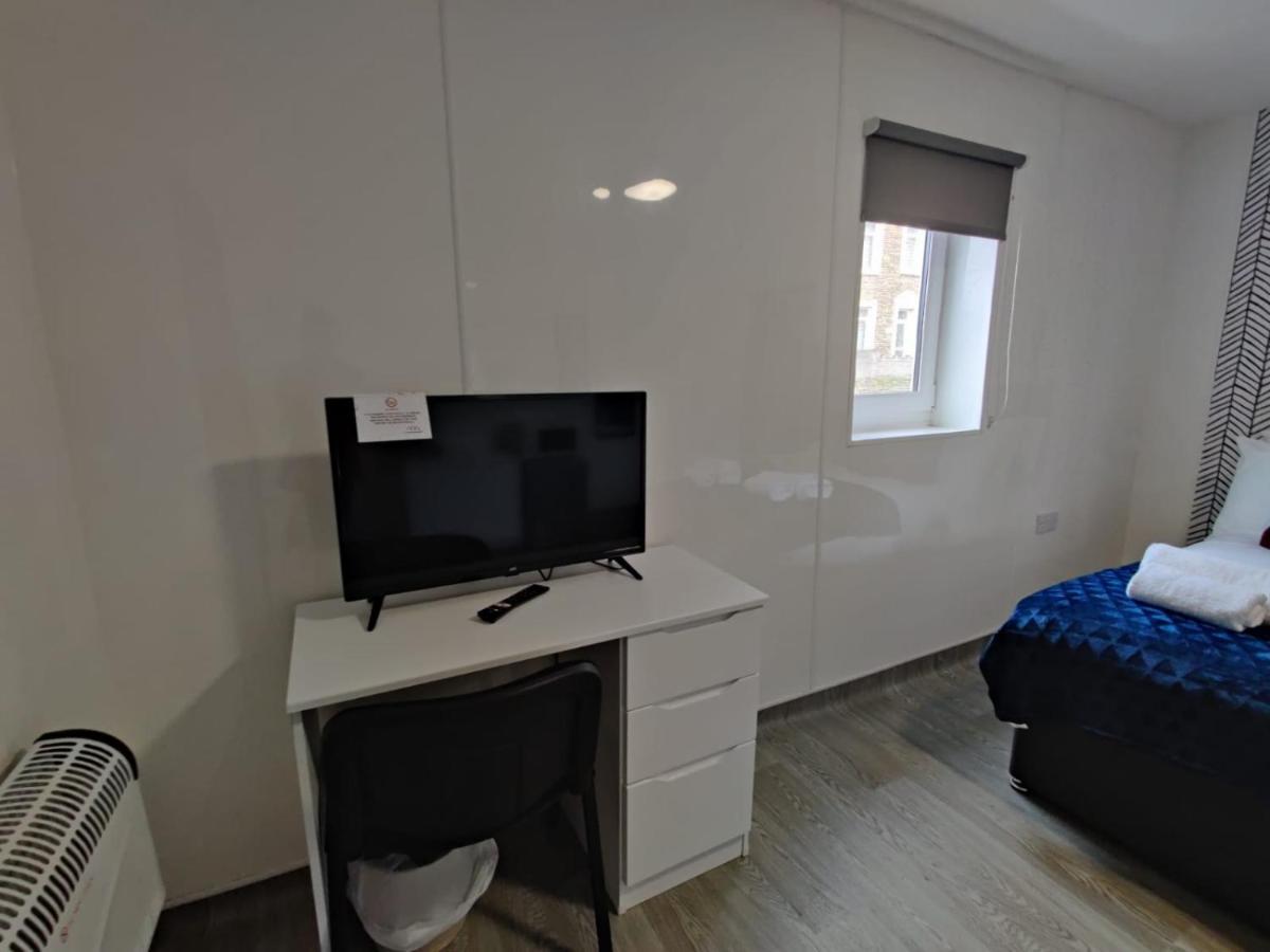 Double Ensuite Rooms Σουόνσι Εξωτερικό φωτογραφία